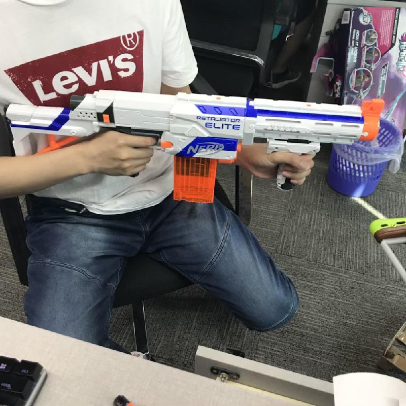 研发今天突然就升级装备了！产研战争从冷兵器械斗进入热武器时代！   #工程师的日常