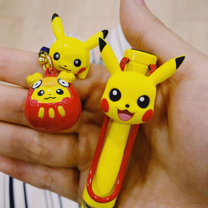 皮卡丘原型是松鼠，难怪毛茸茸的！早在1996年《精灵宝可梦》这款游戏首次发布时，游戏开发者便称皮卡丘的设计是基于一只松鼠而非老鼠