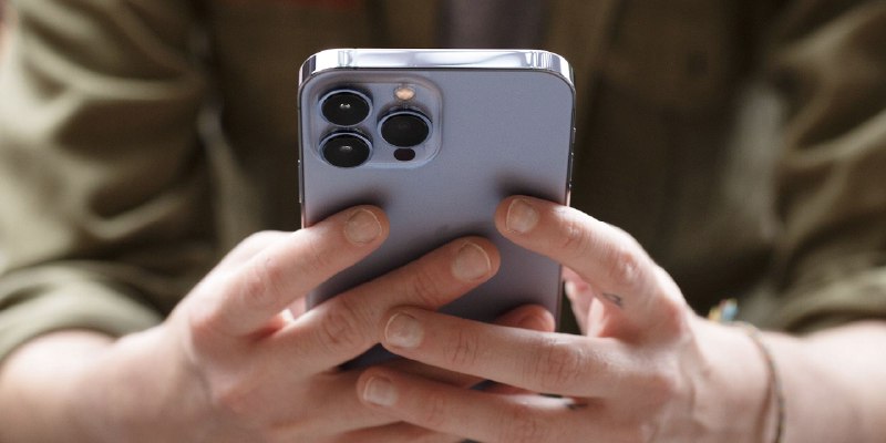 【APPSO 科技早报 - 1116】1.iPhone 14 或采用钛合金机身工艺2.Google 或将重启 Google 实验室3. 特斯拉已在超级充电站部署星链卫星互联网系统4. 市场监管总局称社区团购挤压小摊主就业空间5. 苹果家庭服务主管宣布离职6.小米应用商店「积分商城」宣布年底关停7. 亚马逊将向希尔顿员工提供虚拟医疗服务8.一加 10 Pro 最新渲染图曝光9.广州地铁实现 AED 体外自动除颤仪全覆盖10. Xbox 向下兼容列表新增 76 款游戏详情点击👉  