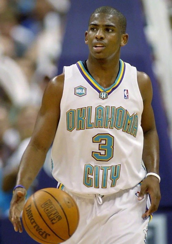 保罗职业生涯始于俄克拉荷马，黄蜂曾因飓风暂时迁至俄城