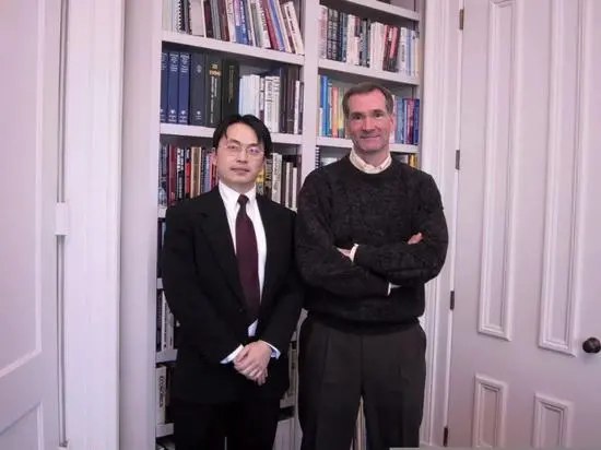 【投资行业教父级人物、高瓴资本创始人张磊的恩师去世】北京时间5月6日，耶鲁大学首席投资官大卫·史文森因癌症去世，他是投资行业的教父级人物，也是高瓴资本创始人张磊入行时的引路人