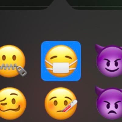 😷iOS14.2的口罩表情变了，从图一到图二，从紧锁眉头到笑逐颜开 #大产品小细节😷iOS14.2的口罩表情变了，从图一到图二，从紧锁眉头到笑逐颜开 #大产品小细节