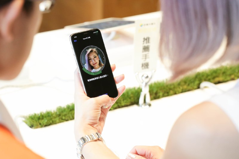 【APPSO 科技早报 - 0408】1. 苹果提供 iPhone X 面容 ID 维修服务2.苹果发布 iWork  12.0 版本更新3.微信关怀模式支持听文字消息功能4.文石和哔哩哔哩漫画联合推出 E-ink 版 App5.滴滴信用支付产品「滴滴月付」功能下线6. 奔驰与吉利合作项目 Smart 精灵 1 发布7.腾讯旗下企鹅电竞宣布退市8.LG 推出 gram 便携显示器9. PS4/PS5《深岩银河》已更新追加中文10.《人生切割术》官宣续订第2季详情点击👉  