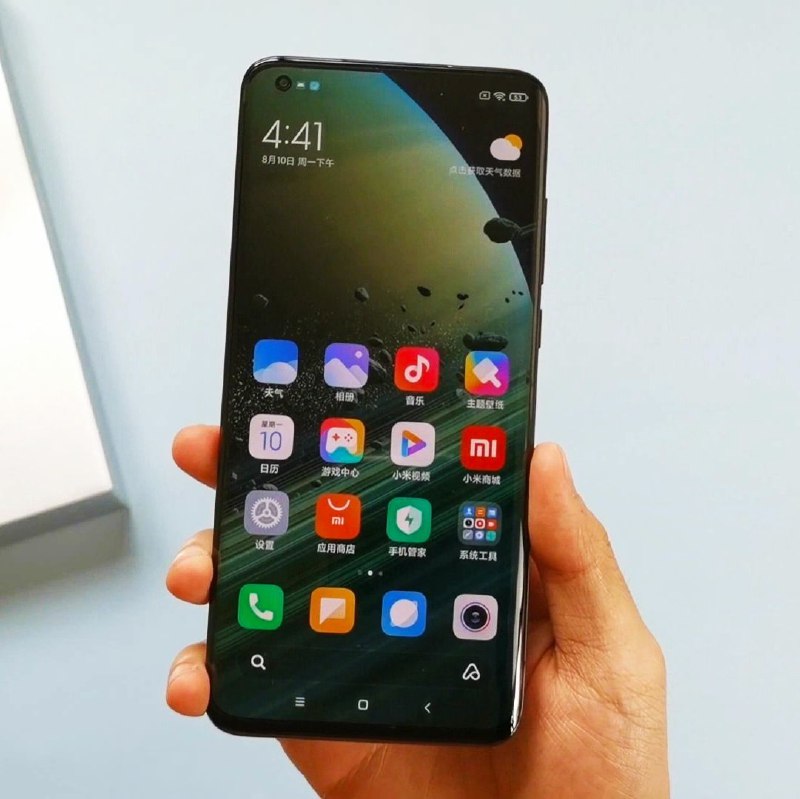 #雷军十周年演讲 疑似有网友曝光了小米10 至尊版开箱视频…正面和小米10系列几乎一样，搭载左上角挖孔双曲面屏幕，骁龙865 SOC，支持120W快充、120Hz刷新和120X变焦，后置四摄镜头，应该是采用陶瓷机身设计，你们觉得怎么样？😂 #科技圈大小事#雷军十周年演讲 疑似有网友曝光了小米10 至尊版开箱视频…正面和小米10系列几乎一样，搭载左上角挖孔双曲面屏幕，骁龙865 SOC，支持120W快充、120Hz刷新和120X变焦，后置四摄镜头，应该是采用陶瓷机身设计，你们觉得怎么样？😂 #科技圈大小事