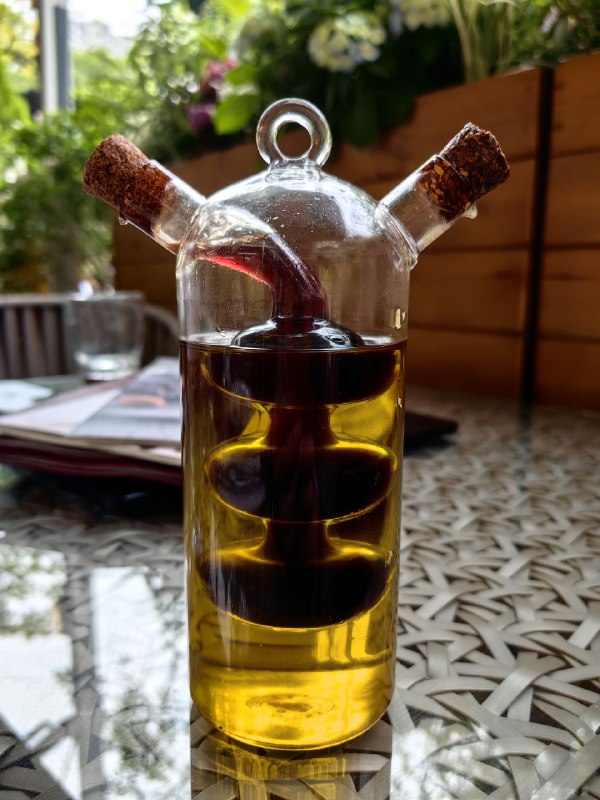 油醋分离，玻璃瓶设计