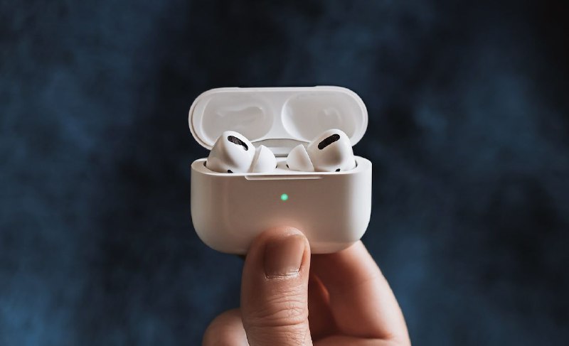 【APPSO 科技早报 - 0627】1. 新 AirPods Pro 或采用 USB-C 接口2.苹果或正在开发 M2 Pro Mac mini3.特斯拉中国推出鼓励「油换电」活动4.拼多多电脑网页版上线5.哔哩哔哩称 13 年前注册用户仍有 65% 活跃6.小米 12S Ultra 或 7 月 5 日发布7.英特尔新一代 NUC 国行正式上架8.中国广电 5G 官网正式上线9.阿维塔科技与华为技术签署全面战略合作协议10.张艺谋新片《满江红》开机 详情点击👉 