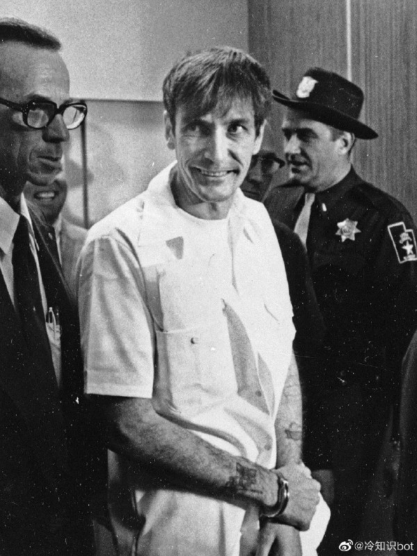 耐克的著名标语“Just Do It”来自一个死刑犯的遗言Gary Gilmore是一个被判死刑的连环杀人犯