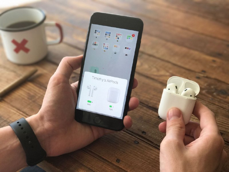 【APPSO 科技早报 - 1014】1.苹果或将推出第三代 AirPods2.库克宣布苹果将捐款帮助重建山西3.苹果发布 iOS 15.1  Beta 44.Facebook 正式上线音频中心5.抖音发布 2021 抖音泛知识内容数据报告6.宏碁举办2021 全球秋季发布会7.黑鲨游戏手机 4S 系列发布8.一加 9RT  正式发布9.PS Plus会员将免费获得VR游戏10.迪士尼将拍迪士尼乐园主题电影详情点击👉