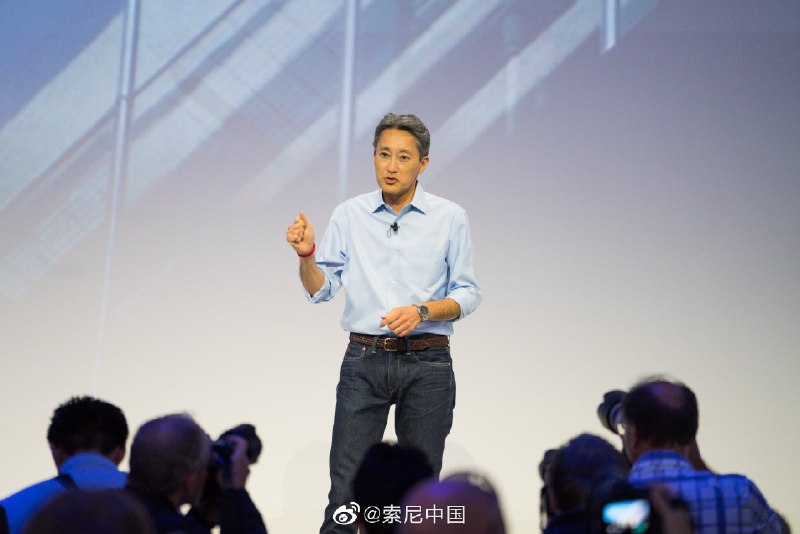 【索尼CEO平井一夫正式退休】6月18日讯，索尼CEO平井一夫今日起正式退休，退休后将担任索尼高级顾问，为公司提供咨询服务