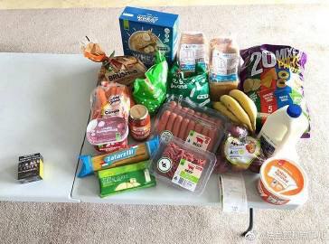 我原来一直以为法国的烟贵的一批，然后看到一个帖子说，这是澳洲一包烟的价格能买到的食物.... #无用但有趣的冷知识