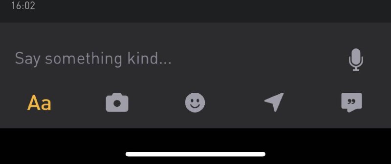 Grindr，外国非常流行的同性交友App，发信息的输入框内容和黄即差不多
