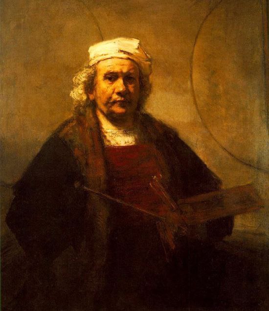 在摄影手法里，有种光叫伦勃朗光，是一种挂在人脸左/右前方45°上空的侧光源，也就是自然界上午9点，下午16点左右的太阳