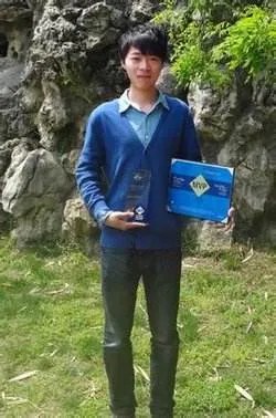 腾讯最终还是确认了天美F1工作室的毛星云的离世，他1991年出生，今年才30岁