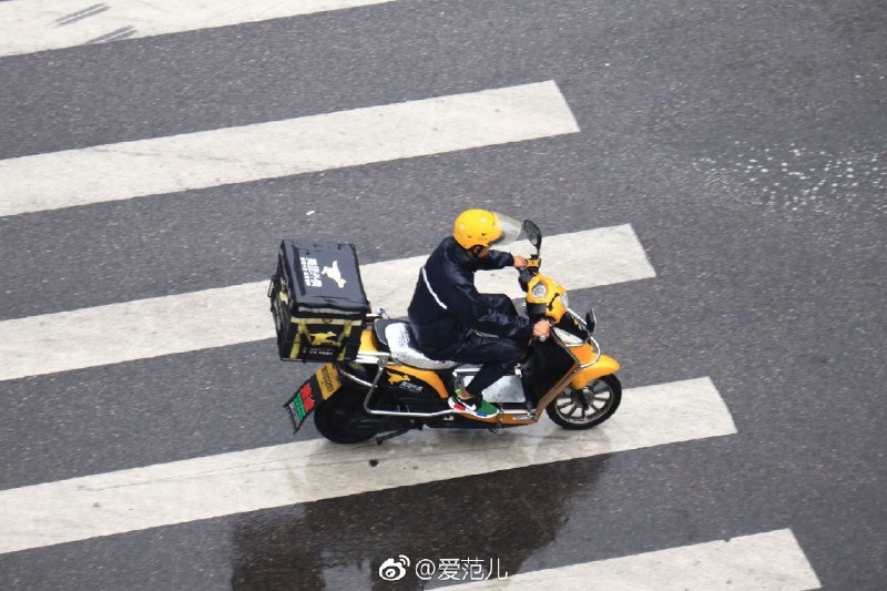 【美团和饿了么回应「偷听」一说