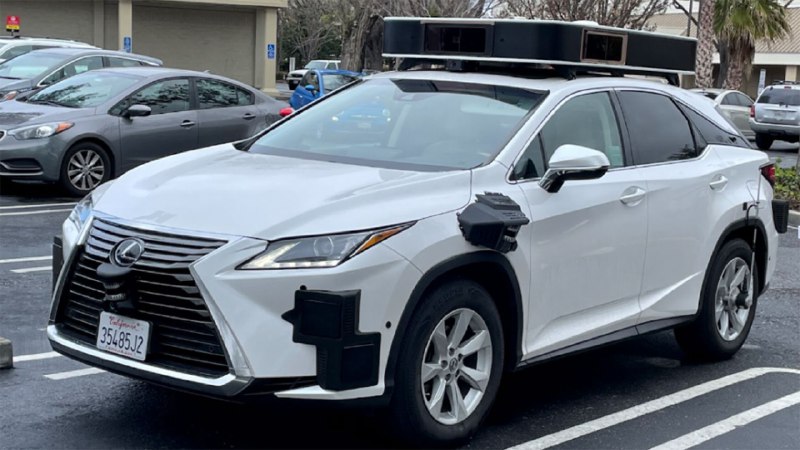 苹果公司八年来努力打造自动驾驶汽车的内幕the Information 最新文章采访了20位参与苹果自动驾驶汽车项目的员工，揭开了苹果8年来不为人知的内幕（虽然文中说这是硅谷保密最差的项目），摘录一些有趣的点