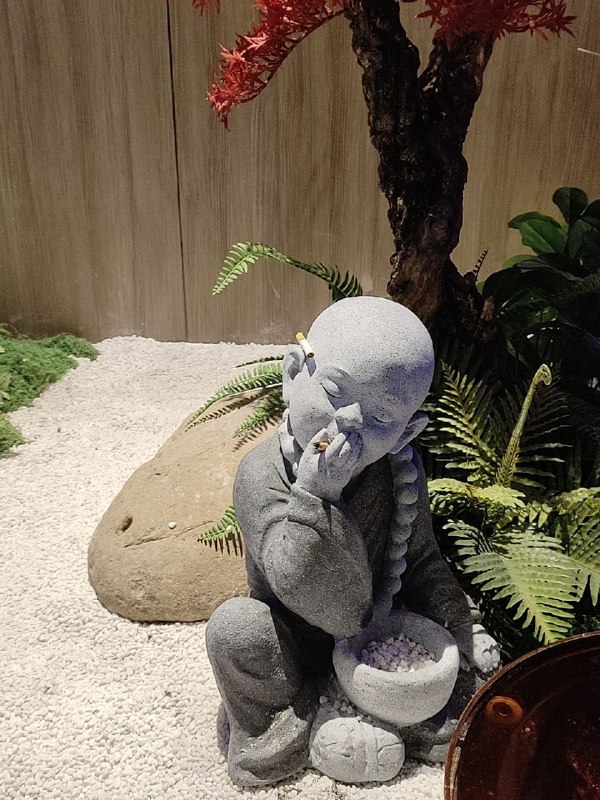 浴场工作日记本来我确实觉得我们店里都是正规的，因为老板是个女性，也经常反复强调拒绝黄赌毒，结果昨天晚上给他们送水，到门口的时候听到了一段对话（不怪我偷听，那个技师声音有点大）男客人