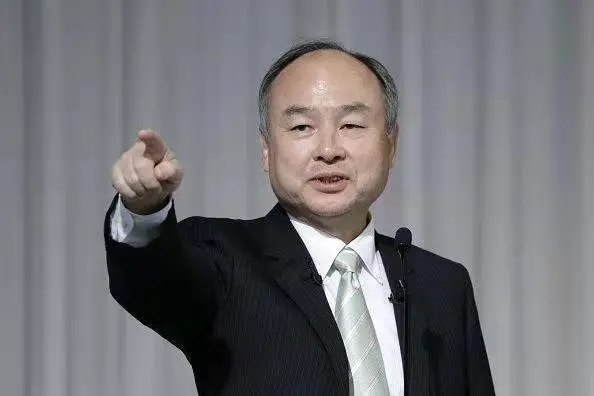 2019年4月，蜜雪冰城的总经理张红甫拜访了软银集团创始人孙正义，他这样记录了自己的感受