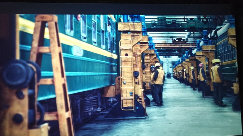 这趟当年出名K3列车由北京途径乌兰巴托前往莫斯科，全程需要行驶6天6夜