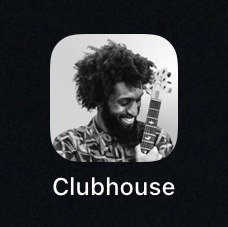 晚上畅畅给我解说了为啥clubhouse的LOGO是个黑白照片 原来那个位置放的是这个是当月明星用户 App每月更新LOGO替换照片酷×100 #大产品小细节