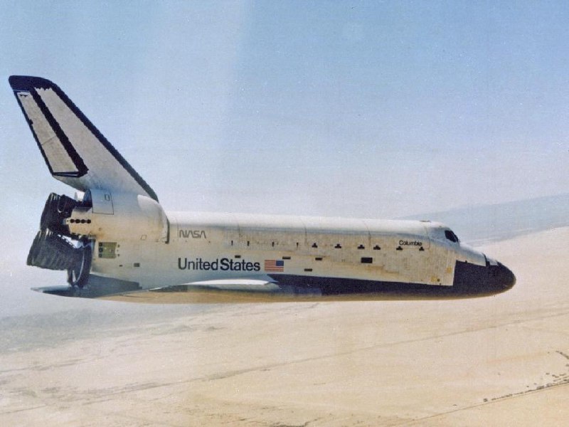 关于一定要打开声音的「2020小宇宙播客展览馆」BGM里的人声采样其中第一句“Welcome home, Columbia! Beautiful, beautiful.”来自1981年，是美国哥伦比亚号航天飞机完成首次正式太空飞行，返回地球降落时休斯顿地面任务控制中心对宇航员约翰·杨所讲的一句话第二句“That's one small step for a man, one giant leap for mankind.”来自1969年，是美国宇航员尼尔·阿姆斯特朗登上月球表面后所讲的第一句话 #无用但有趣的冷知识关于一定要打开声音的「2020小宇宙播客展览馆」BGM里的人声采样其中第一句“Welcome home, Columbia! Beautiful, beautiful.”来自1981年，是美国哥伦比亚号航天飞机完成首次正式太空飞行，返回地球降落时休斯顿地面任务控制中心对宇航员约翰·杨所讲的一句话第二句“That's one small step for a man, one giant leap for mankind.”来自1969年，是美国宇航员尼尔·阿姆斯特朗登上月球表面后所讲的第一句话 #无用但有趣的冷知识